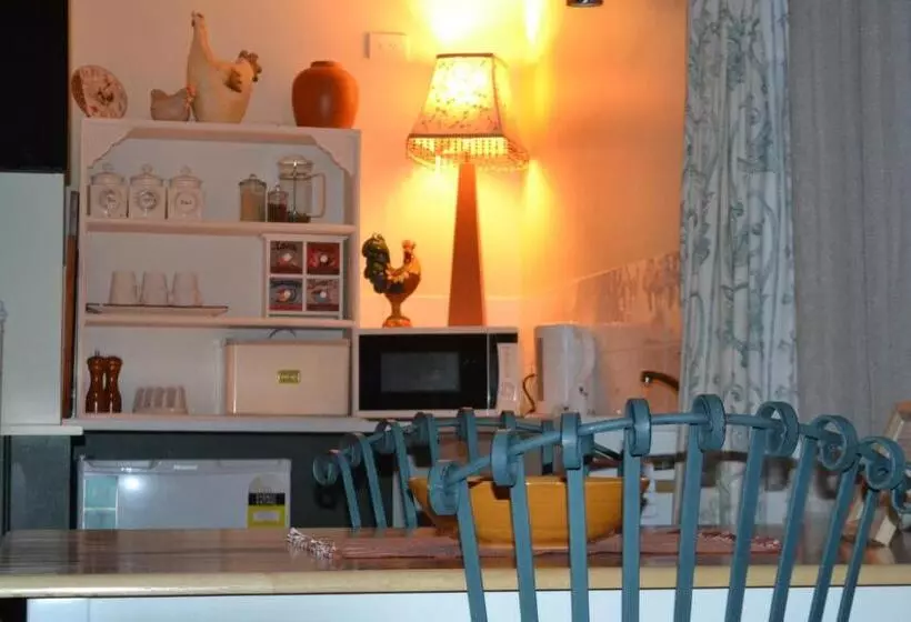 Mulberry Cottage Unique B&b Accommodation