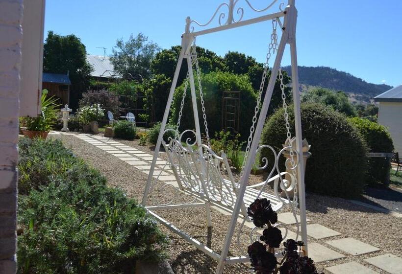 Mulberry Cottage Unique B&b Accommodation