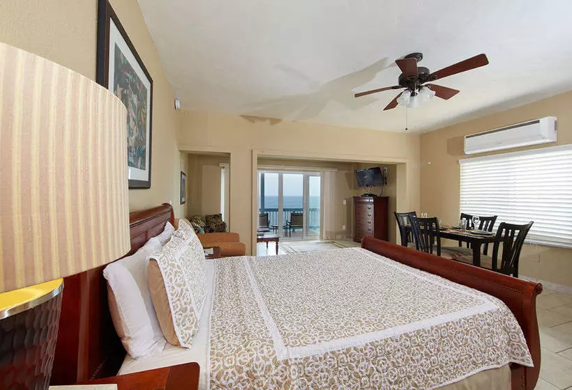استراحتگاه Paradise Cove Cottages