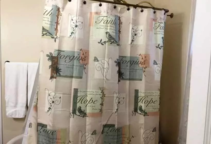 White Oak Manor Bed And Breakfast