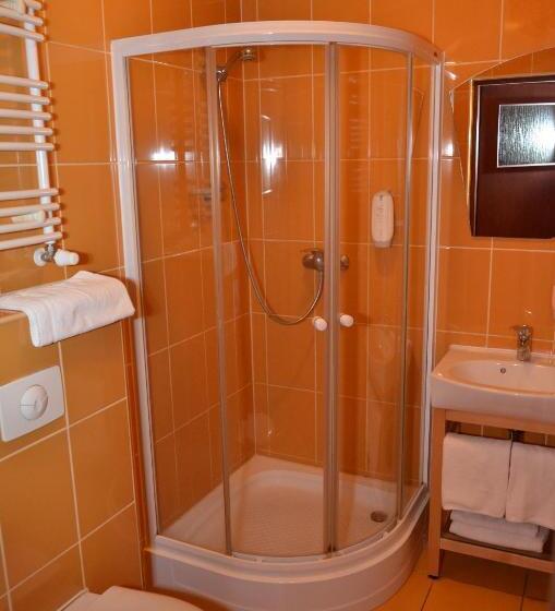 הוסטל Karczma Michelle