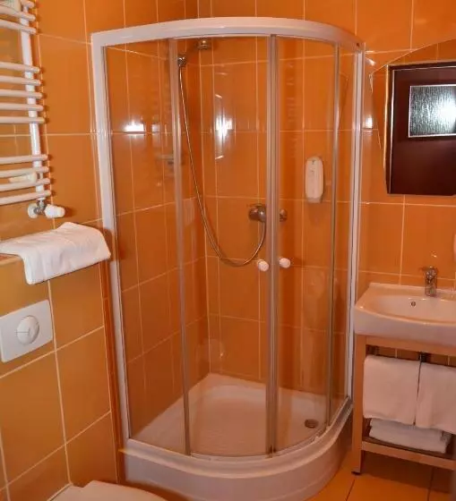 Retkeilymaja Karczma Michelle