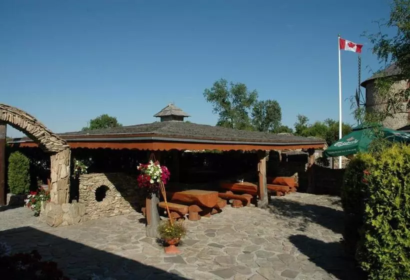 Retkeilymaja Karczma Michelle