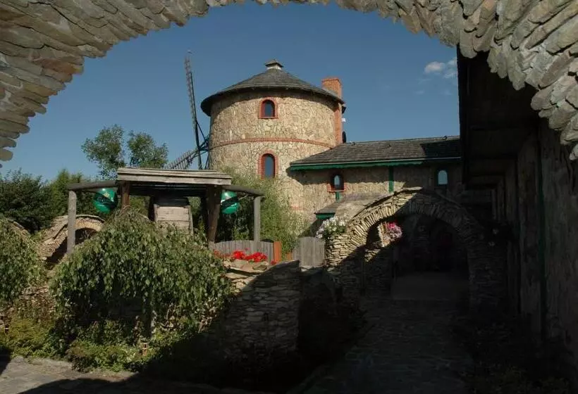 Retkeilymaja Karczma Michelle