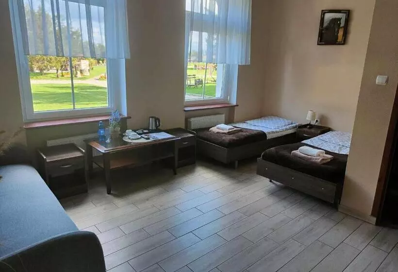 Retkeilymaja Pałac Pod Bocianim Gniazdem