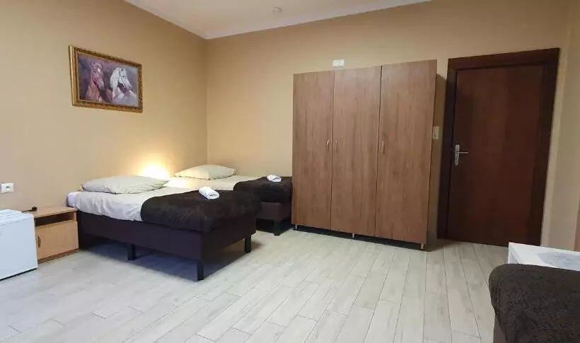 Retkeilymaja Pałac Pod Bocianim Gniazdem