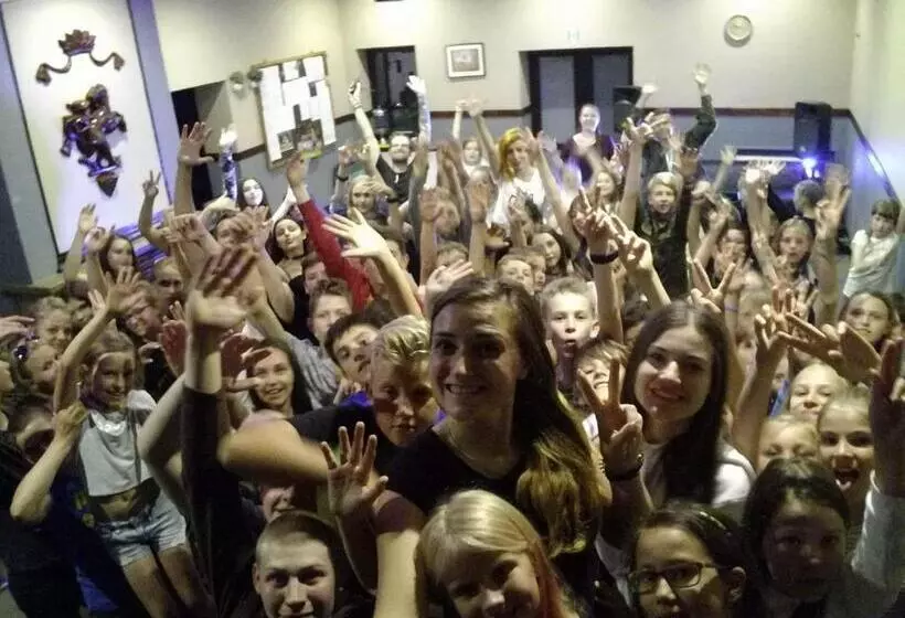 Retkeilymaja Pałac Pod Bocianim Gniazdem