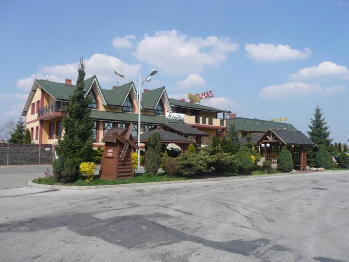 הוסטל Zajazd Mistral