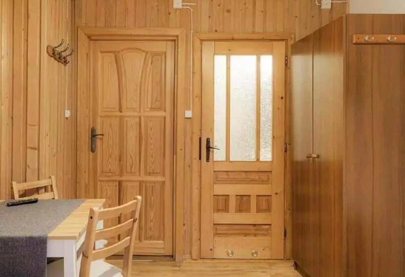 تختخواب و صبحانه Chata U Bronka