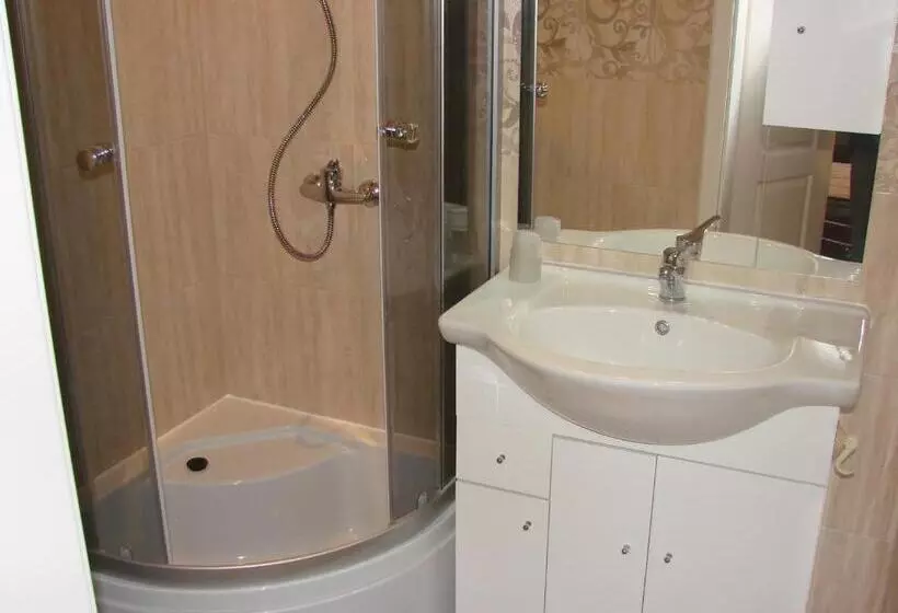 Aamiaismajoitus (B&B) Dom Gościnny Marcela