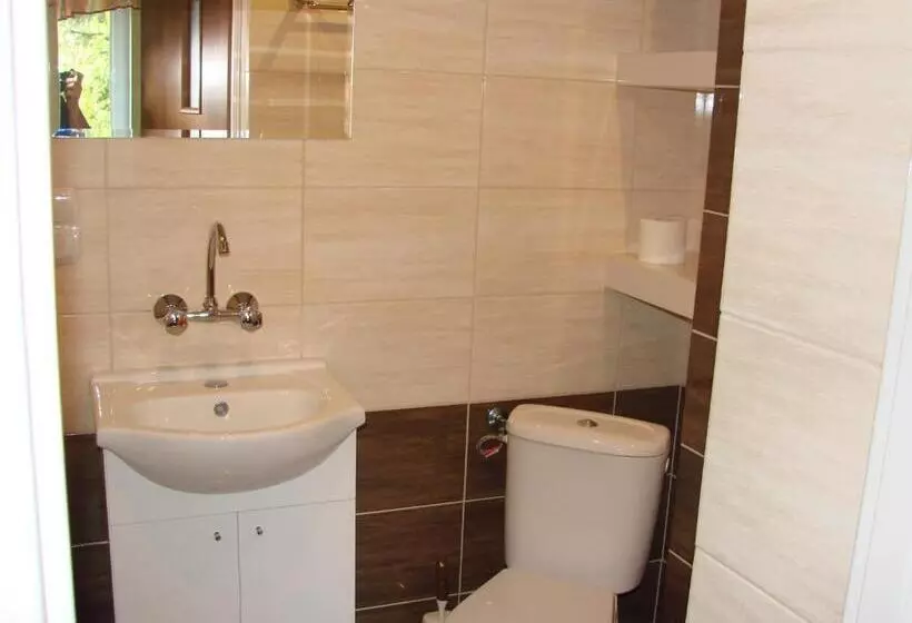 Aamiaismajoitus (B&B) Dom Gościnny Marcela