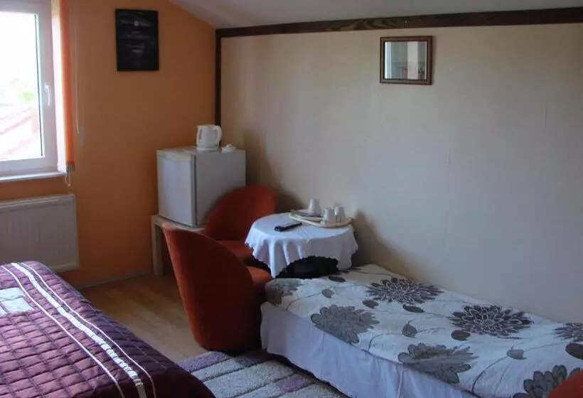 Aamiaismajoitus (B&B) Dom Gościnny Marcela