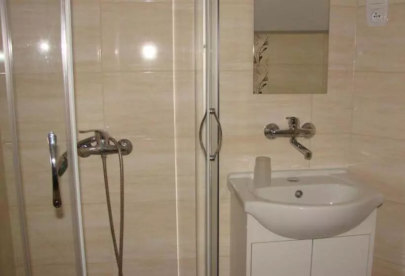 Aamiaismajoitus (B&B) Dom Gościnny Marcela