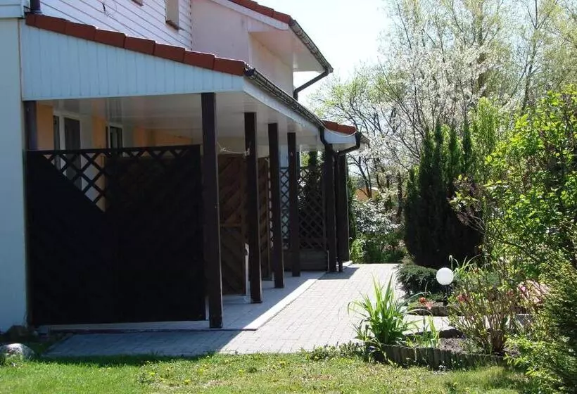 Aamiaismajoitus (B&B) Dom Gościnny Marcela