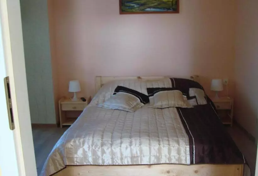 Aamiaismajoitus (B&B) Dom Gościnny Marcela