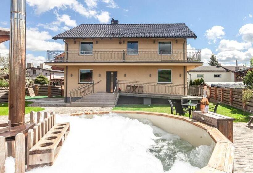 Bed and Breakfast Gościniec Przywidzki