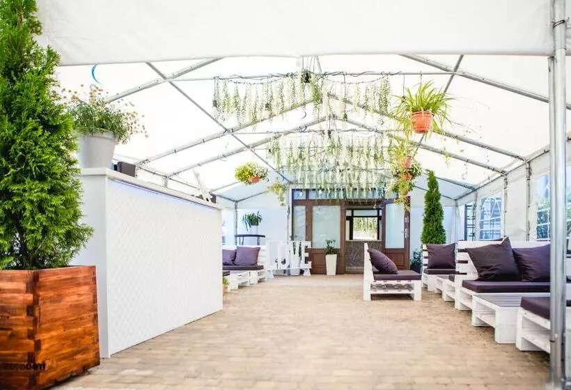 Aamiaismajoitus (B&B) Gościniec Zacisze I Blisko A2 Dąbie Uniejów I Restauracja