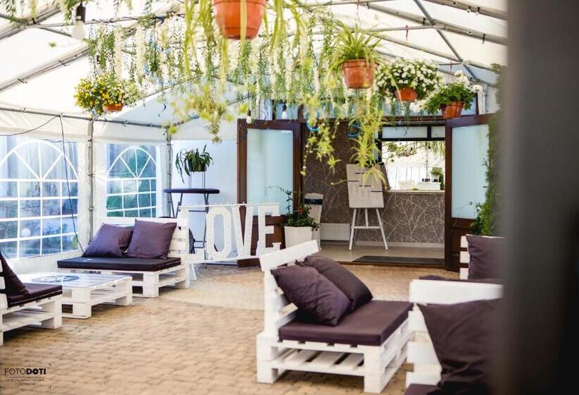 مبيت وإفطار Gościniec Zacisze I Blisko A2 Dąbie Uniejów I Restauracja