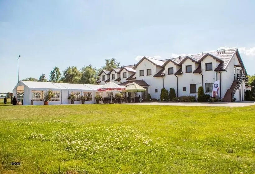 Aamiaismajoitus (B&B) Gościniec Zacisze I Blisko A2 Dąbie Uniejów I Restauracja