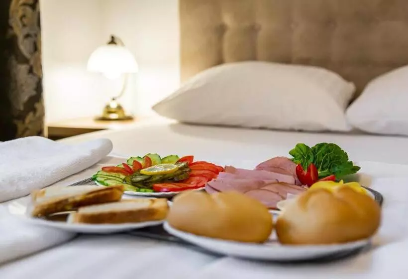 Aamiaismajoitus (B&B) Gold Rooms