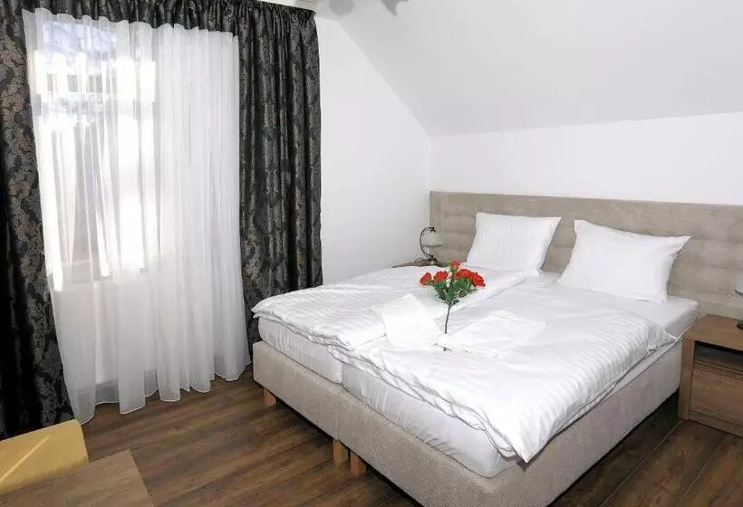 Aamiaismajoitus (B&B) Gold Rooms