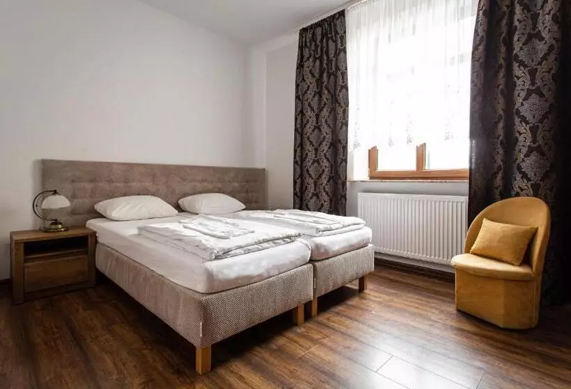 Aamiaismajoitus (B&B) Gold Rooms