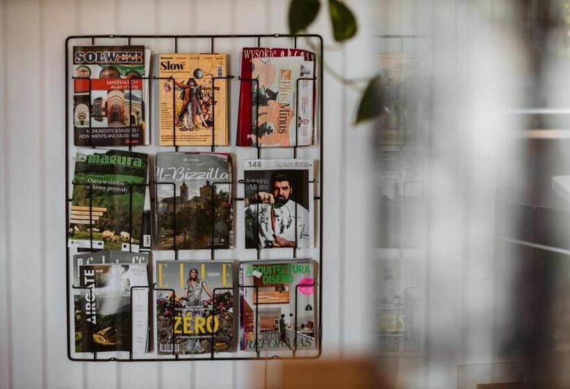 צימר Salon Win Wine Bar & Apartments