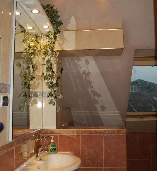 Aamiaismajoitus (B&B) Villa Europa