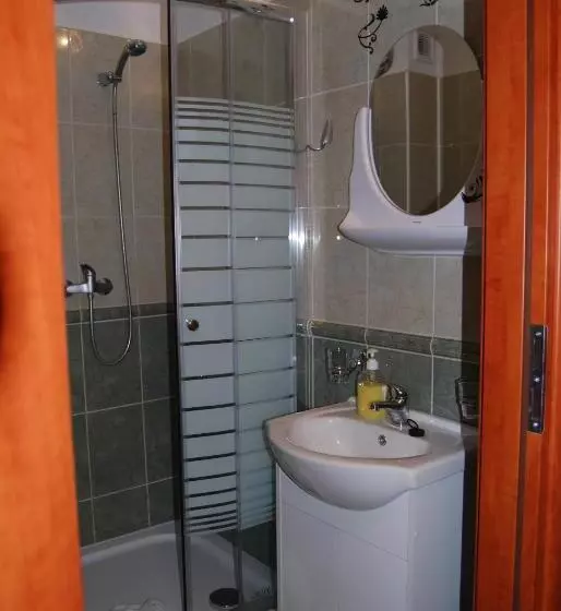 Aamiaismajoitus (B&B) Villa Europa