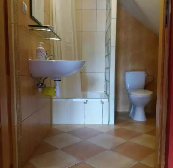 Aamiaismajoitus (B&B) Willa Mirabelka