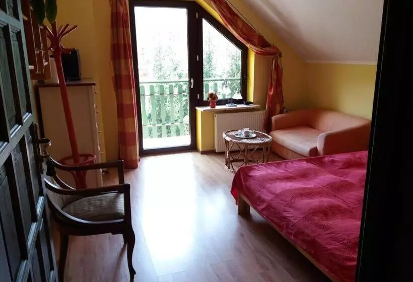 Aamiaismajoitus (B&B) Willa Mirabelka