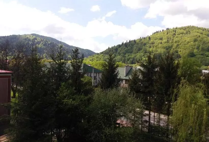 Aamiaismajoitus (B&B) Willa Mirabelka