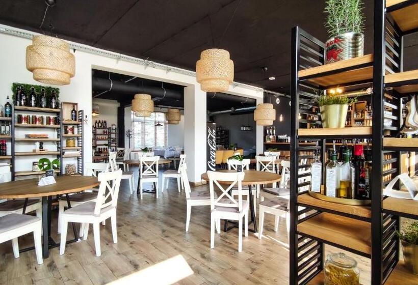 Отель Sajmino Family House