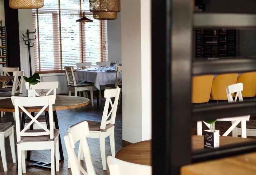 Отель Sajmino Family House