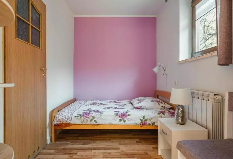 Majatalo Enklawa U Zosi