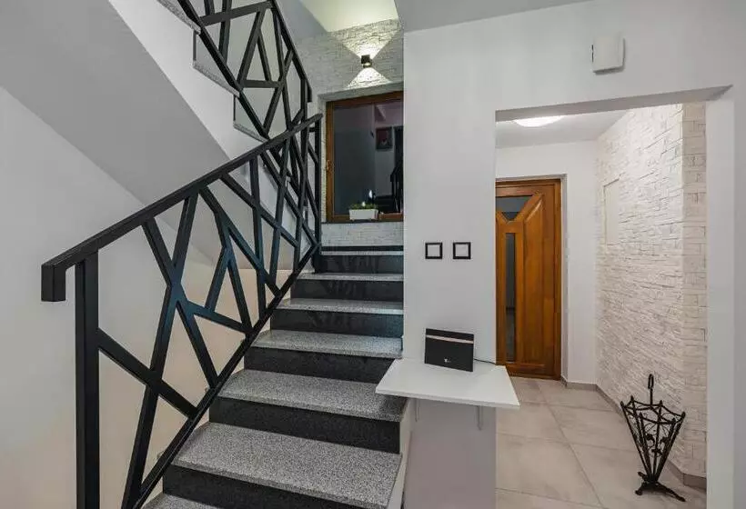 Majatalo Enklawa U Zosi