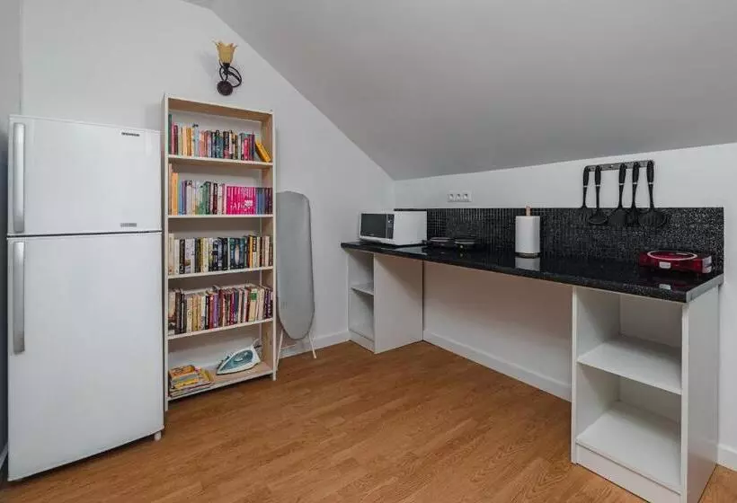 Majatalo Enklawa U Zosi