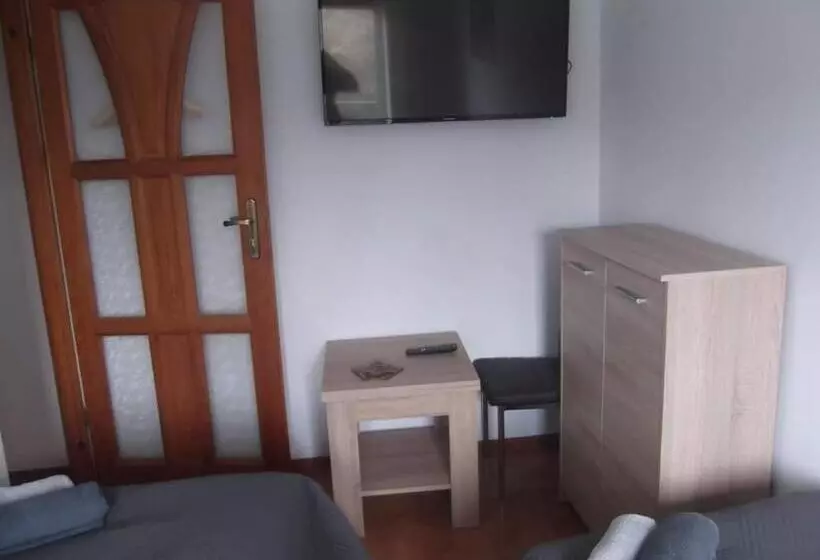 پانسیون Noclegi Pod Lasem