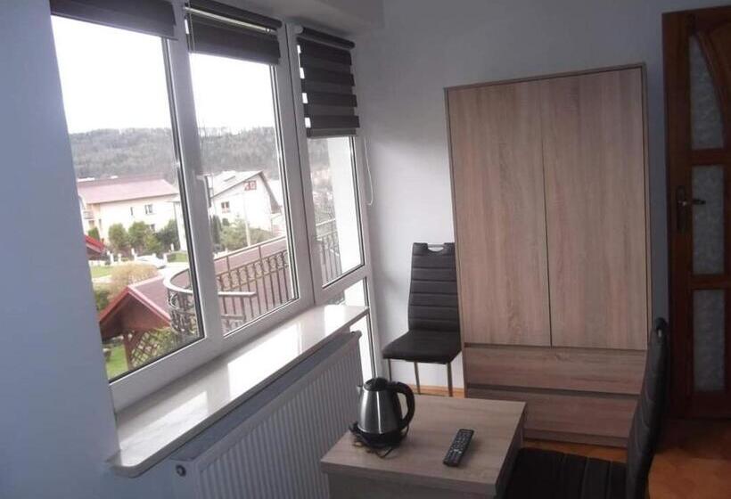 פנסיון Noclegi Pod Lasem