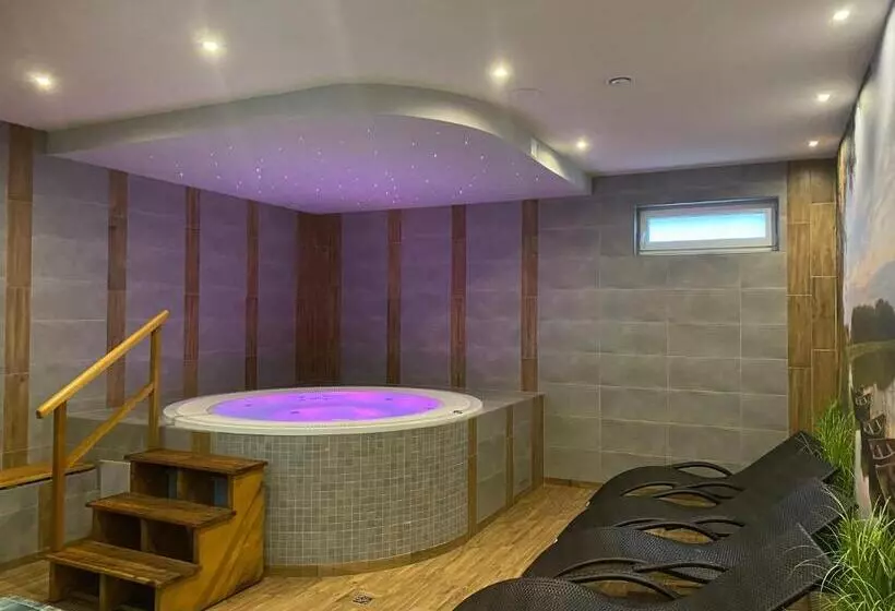 Lomakeskus Centrum Rekreacji U Stolema