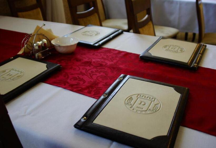 리조트 Dwór Dziekanów