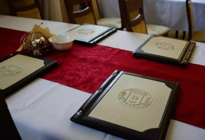 Lomakeskus Dwór Dziekanów