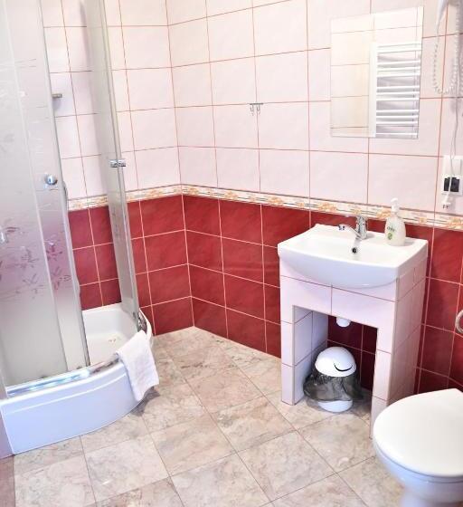 리조트 Dwór Dziekanów