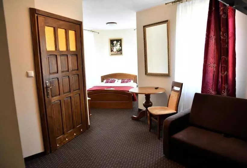 Lomakeskus Dwór Dziekanów