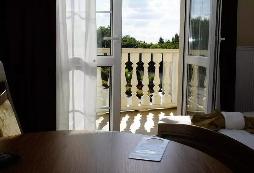 Lomakeskus Dwór Dziekanów