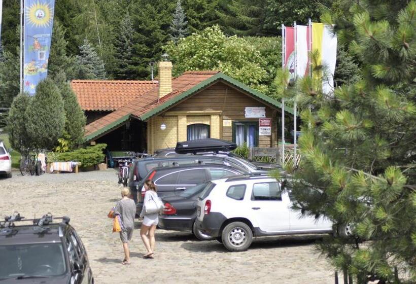 リゾートホテル Majątek Giże Marczak