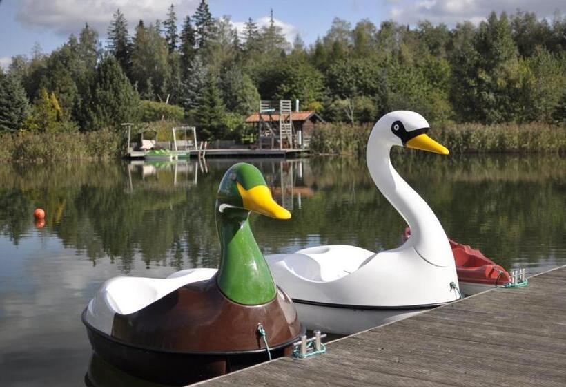 リゾートホテル Majątek Giże Marczak