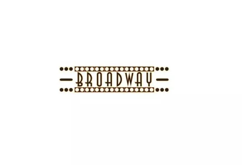 Restaurant & Hostel Broadway