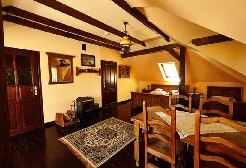 הוסטל Stylowy Zajazd Pod Czarnym Kogutem