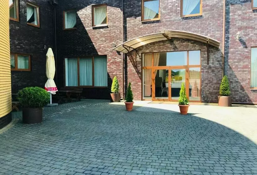 ユースホステル Zajazd Hubus